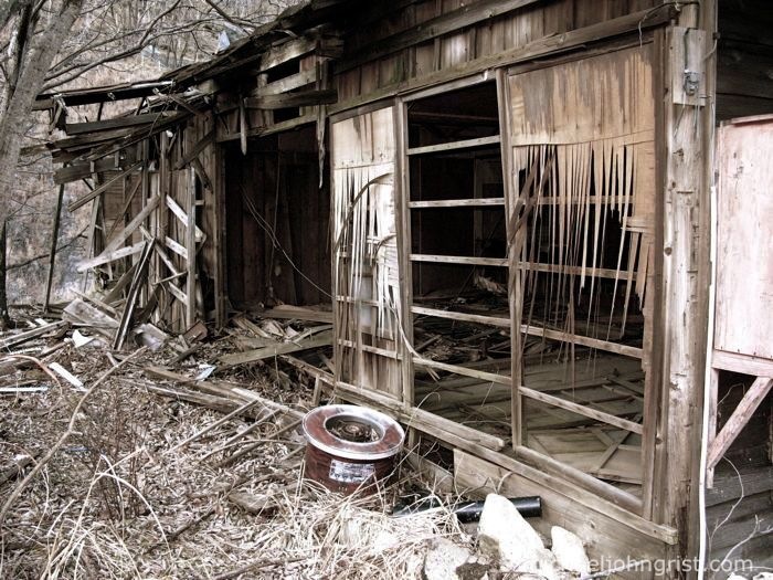 top-5-japanese-ghost-towns-mike-grist